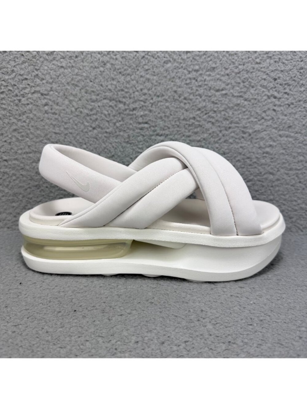 Nike Air Max Isla Sandals Womens 8 Shoes Summit White Platform Chunky Slingback - Picture 3 of 10